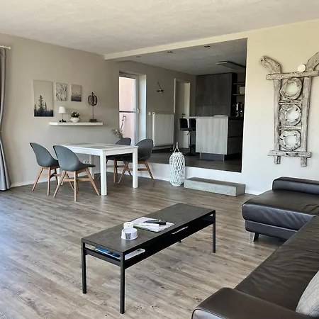 公寓 Ferienwohnung-mit-grosser-terrasse-und-garten-fuer-geniesser