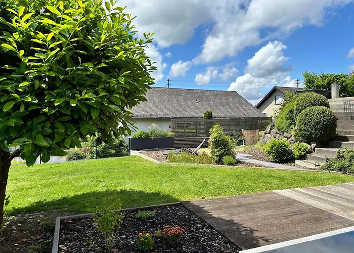 Ferienwohnung-mit-grosser-terrasse-und-garten-fuer-geniesser Hartenfels